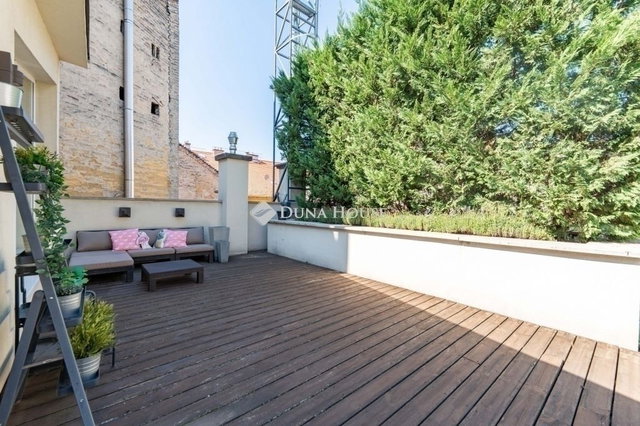 Eladó téglalakás, Budapesten, VI. kerületben 199 M Ft, 4 szobás