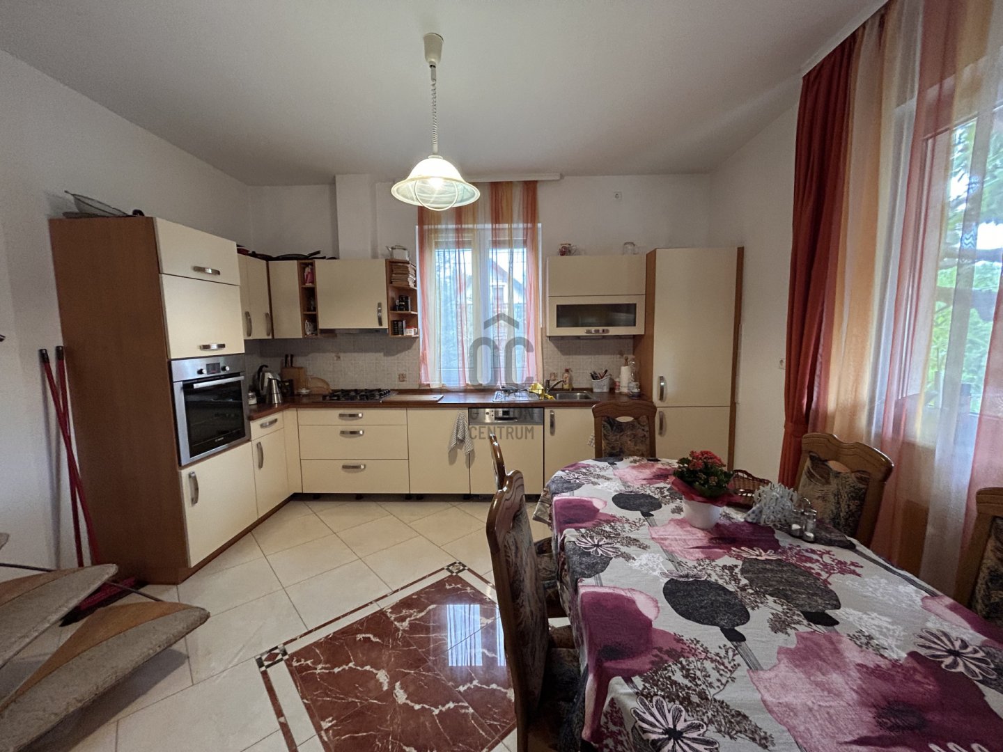 5 bed · 130m² · 138.000.000 ft