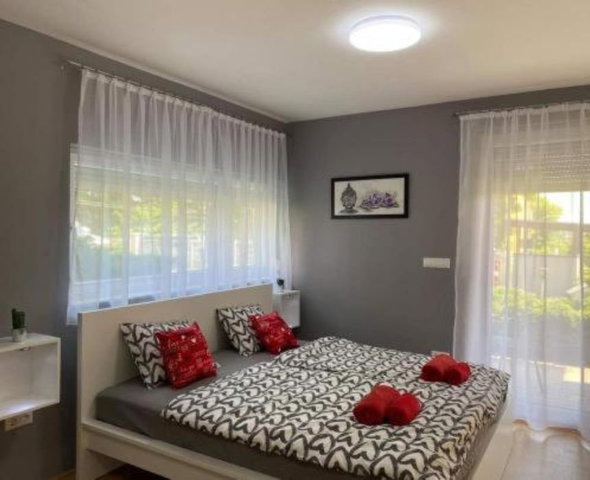 Kiadó téglalakás, albérlet, Hévízen 291 E Ft / hó, 3 szobás