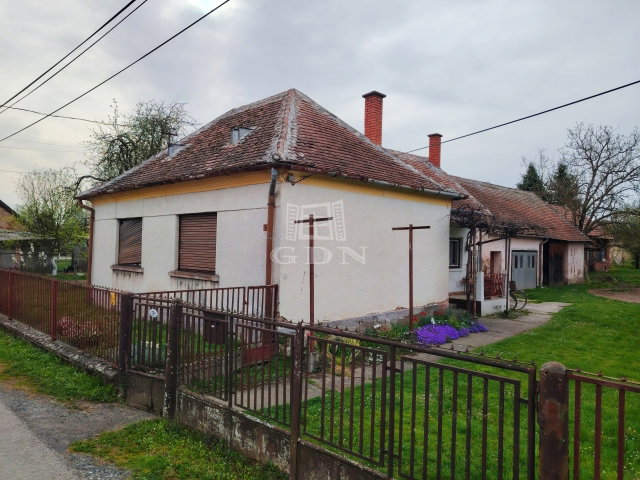 Eladó családi ház, Csákánydoroszlón 16 M Ft, 2 szobás