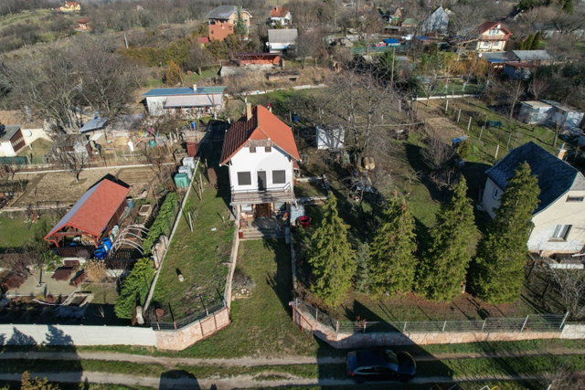 Eladó családi ház, Bajon 27 M Ft, 3 szobás