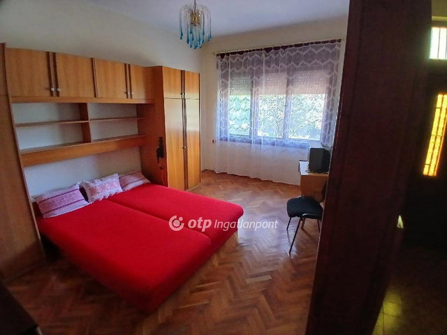 Eladó családi ház, Karácsondon 38 M Ft, 4 szobás