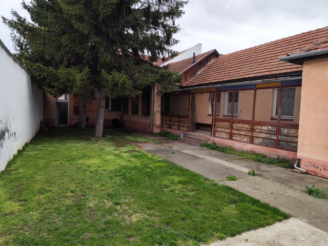 Eladó családi ház, Kecskeméten 64.99 M Ft, 4 szobás