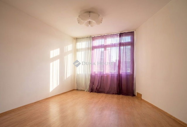 Eladó téglalakás, Budapesten, X. kerületben 95.5 M Ft, 5 szobás
