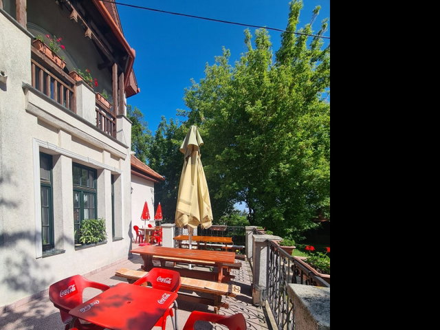 Eladó hotel, Celldömölkön 285 M Ft, 6 szobás
