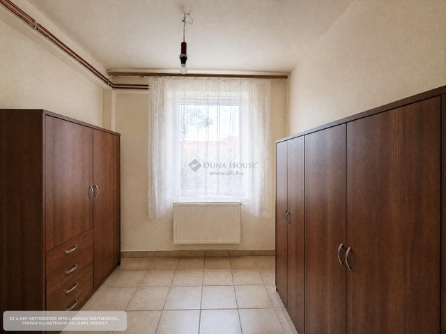 Eladó családi ház, Söjtörön 26.5 M Ft, 3 szobás