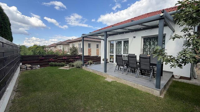 Eladó ikerház, Gödön 137.9 M Ft, 5 szobás