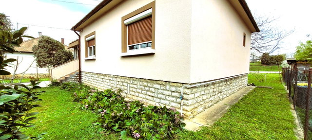 Eladó családi ház, Balatonfüreden 115 M Ft, 3 szobás