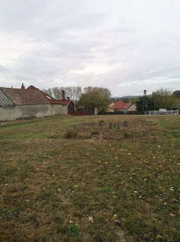 Eladó telek, Veszprémben 35 M Ft / költözzbe.hu
