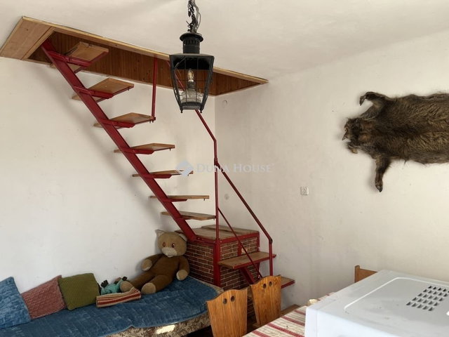 Eladó nyaraló, Tiszakécskén 29.9 M Ft, 4 szobás