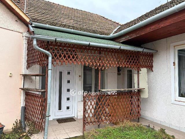 Eladó családi ház, Balassagyarmaton 28.49 M Ft, 2 szobás