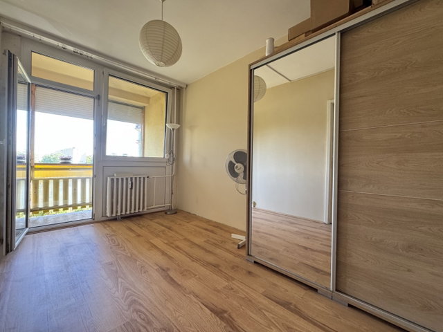 Eladó panellakás, Szegeden, Ipoly soron 53.5 M Ft, 1+2 szobás