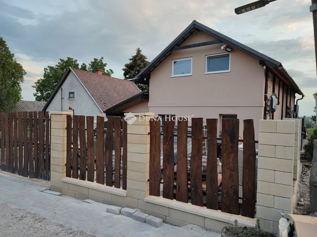 Eladó családi ház, Bicskén 59 M Ft, 4 szobás