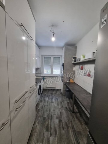 Eladó téglalakás, Dunaújvárosban 43.5 M Ft, 2 szobás