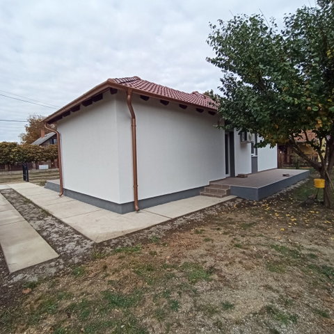Eladó nyaraló, Abádszalókban 39.9 M Ft, 3 szobás