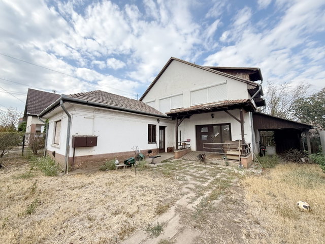 Eladó családi ház, Vecsésen 75 M Ft, 4+1 szobás