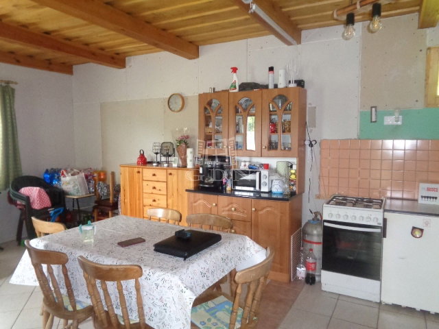 Eladó családi ház, Döröskén 15.5 M Ft, 1 szobás