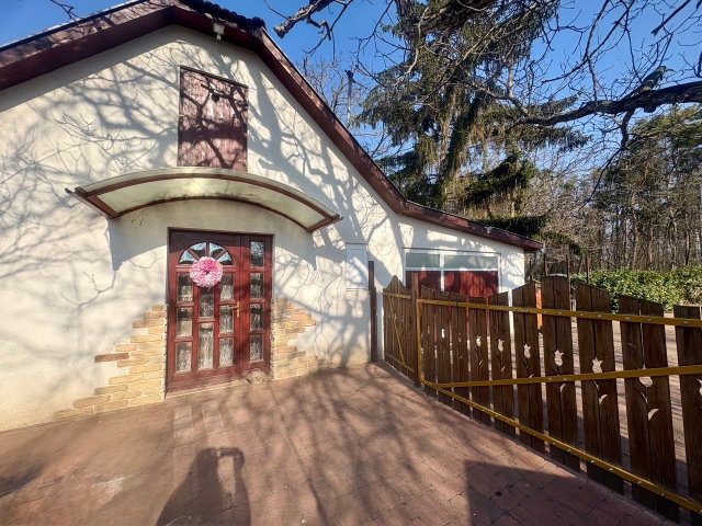 Eladó családi ház, Kecskeméten 79.9 M Ft, 5 szobás