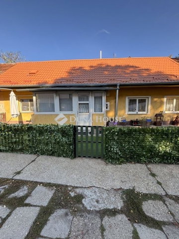 Eladó családi ház, Debrecenben 65.99 M Ft, 3 szobás