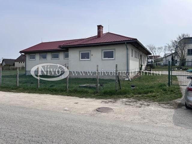 Eladó ipari ingatlan, Nemesvámoson 89.9 M Ft