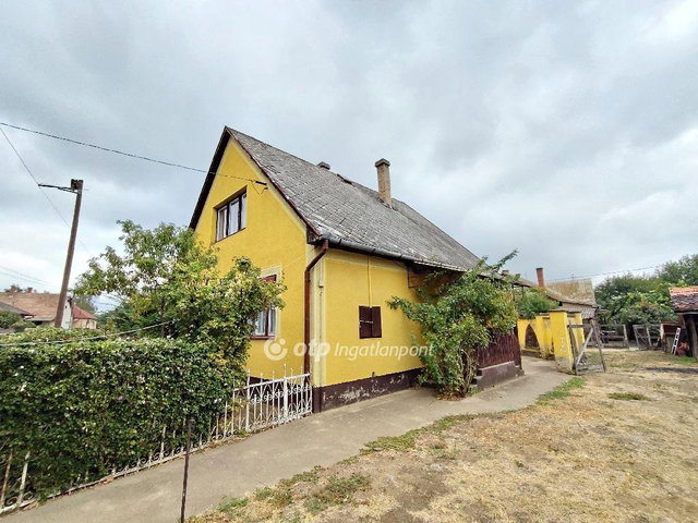 Eladó családi ház, Hajdúhadházon 48 M Ft, 3 szobás