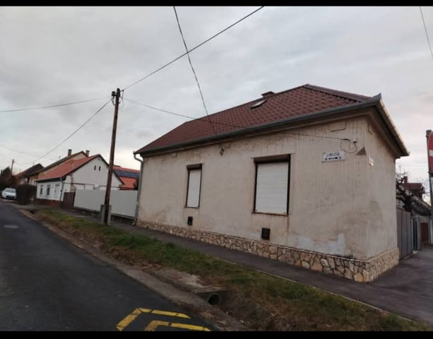 Eladó családi ház, Kaposváron, Tavasz utcában 20.9 M Ft