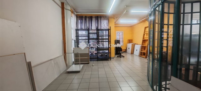 Eladó üzlethelyiség, Zalaegerszegen, Kossuth Lajos utcában