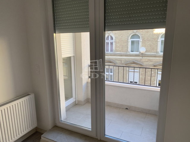 Eladó téglalakás, Budapesten, VIII. kerületben 74.9 M Ft