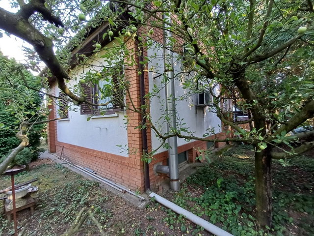 Eladó családi ház, Dányon 29.8 M Ft, 2 szobás