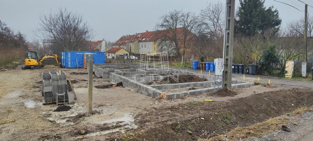 Eladó téglalakás, Pécsett 54 M Ft, 3 szobás