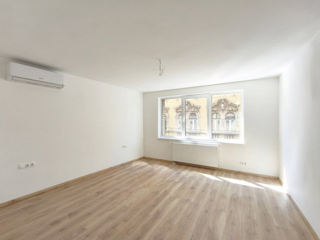 Eladó téglalakás, Budapesten, VI. kerületben 120 M Ft, 3 szobás