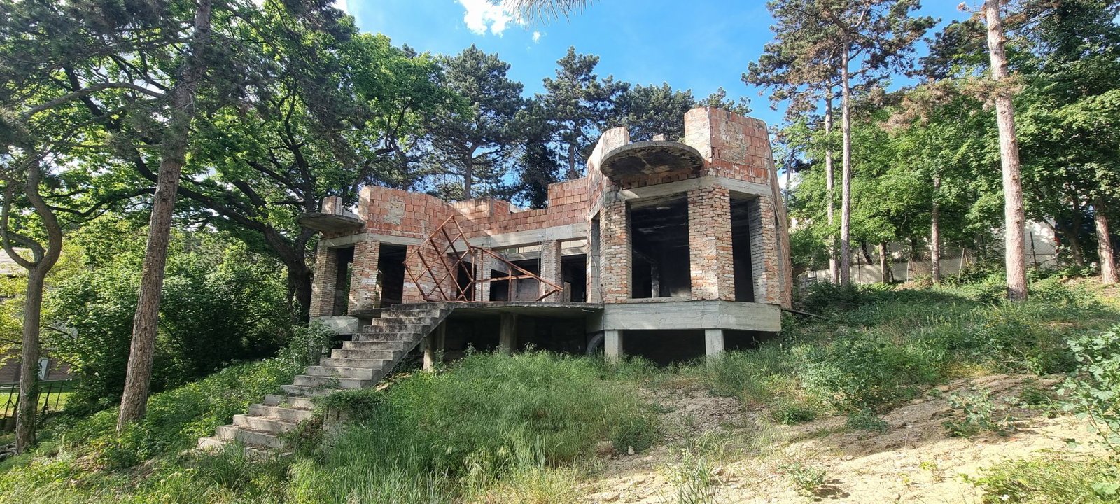 2256m² · 119.000.000 ft