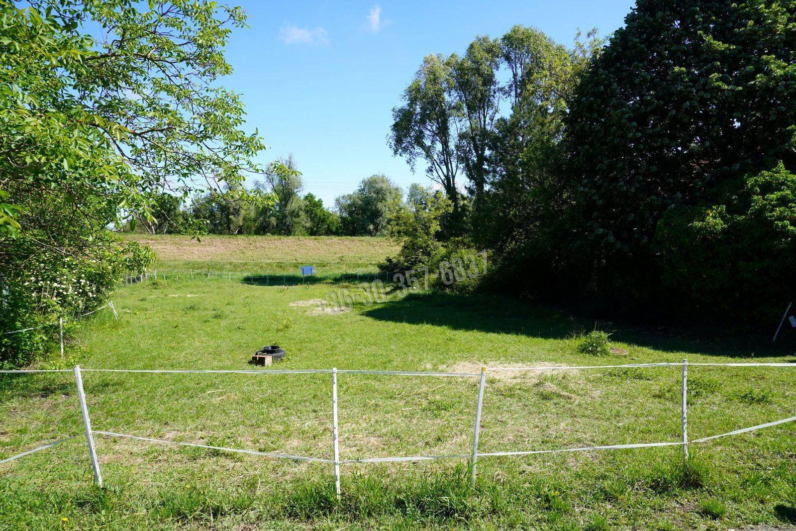 1040m² · 44.900.000 ft