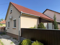 Eladó családi ház, Gyulán 105 M Ft, 7 szobás