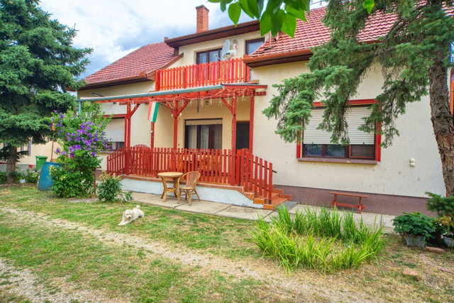 Eladó családi ház, Gyomaendrődön 38 M Ft, 7+2 szobás