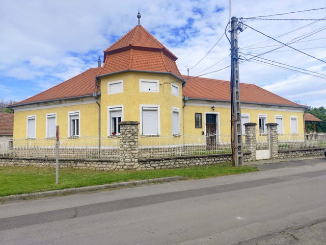 Eladó családi ház, Zalaszentgróton 52.5 M Ft, 3 szobás