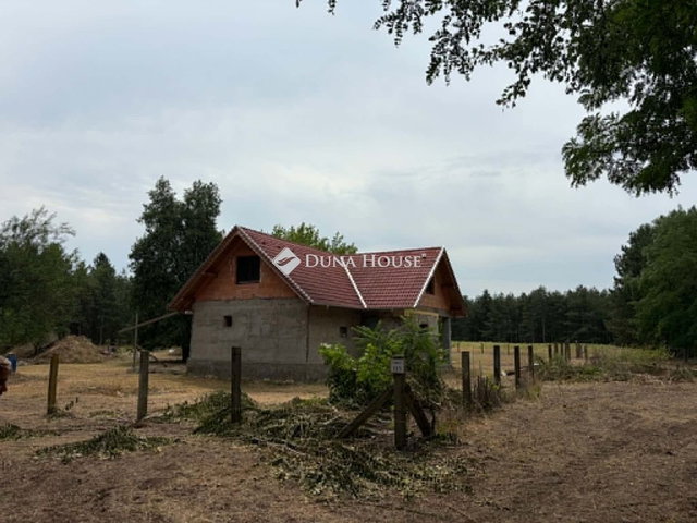 Eladó családi ház, Kecskeméten 35 M Ft, 4 szobás