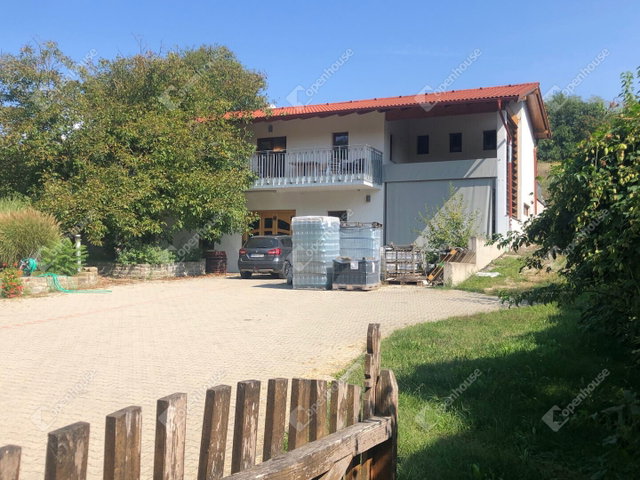 Eladó családi ház, Balatonszárszón 135 M Ft, 4 szobás