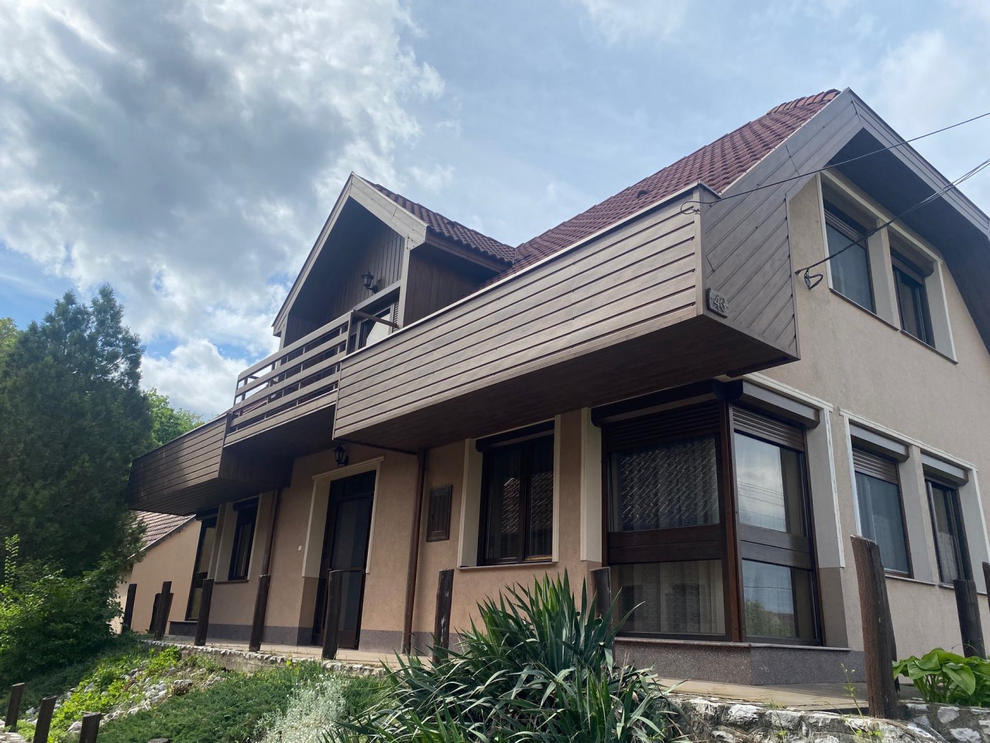 5 bed · 270m² · 129.900.000 ft