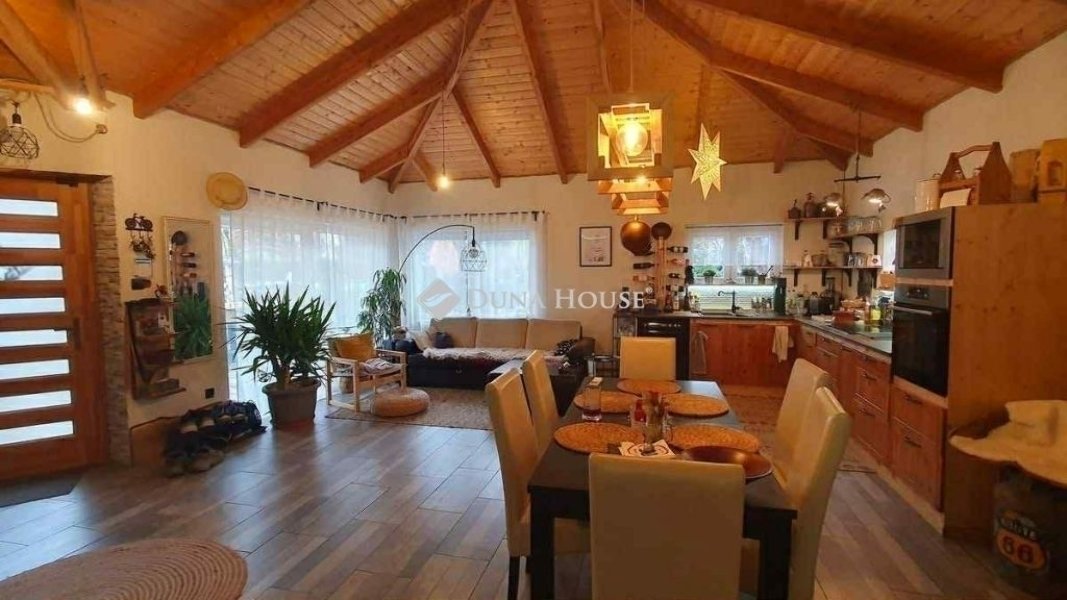 3 bed · 92m² · 98.000.000 ft