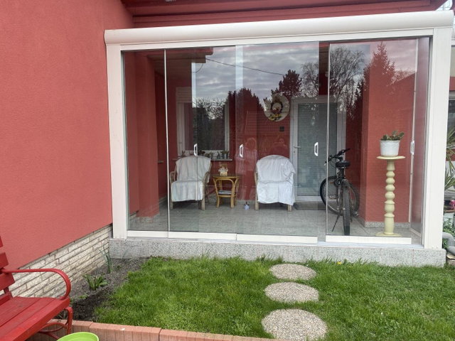 Eladó téglalakás, Komáromban 22 M Ft, 1 szobás