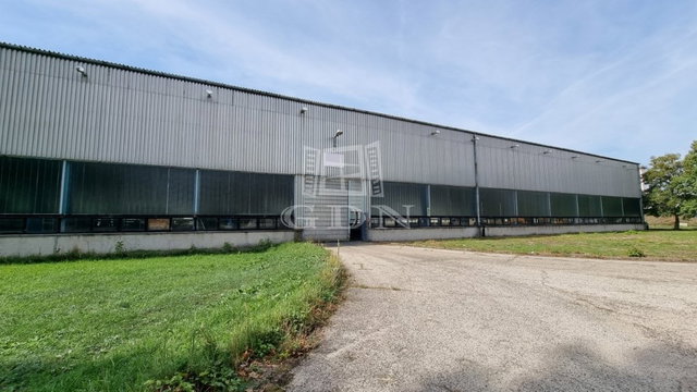 Kiadó ipari ingatlan, Székesfehérvárott 5253 E Ft / hó