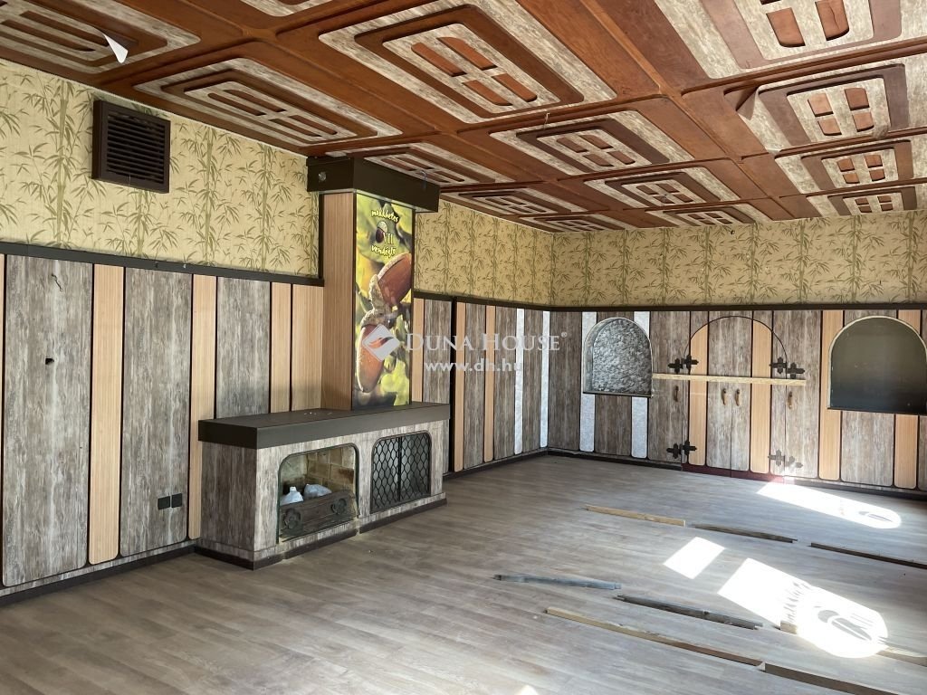 Üzlethelyiség · 390 m² · 70.000.000 Ft