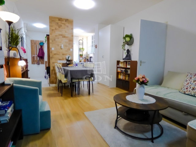 Eladó téglalakás, Budapesten, X. kerületben 72 M Ft, 2+1 szobás