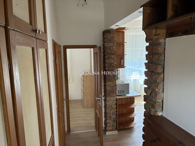 Eladó téglalakás, Mosonmagyaróváron 36.9 M Ft, 2 szobás