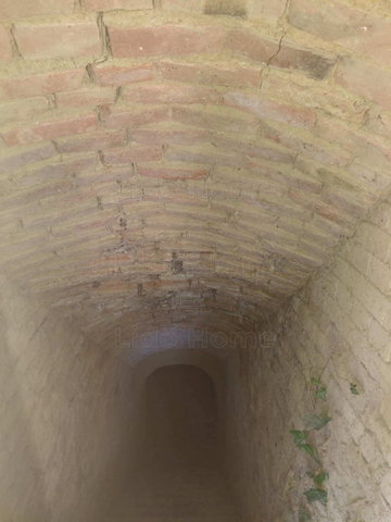 Eladó családi ház, Tengődön 24.9 M Ft, 2 szobás