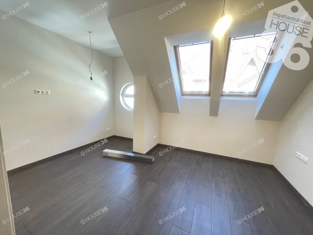 Eladó téglalakás, Kecskeméten 91 M Ft, 3 szobás