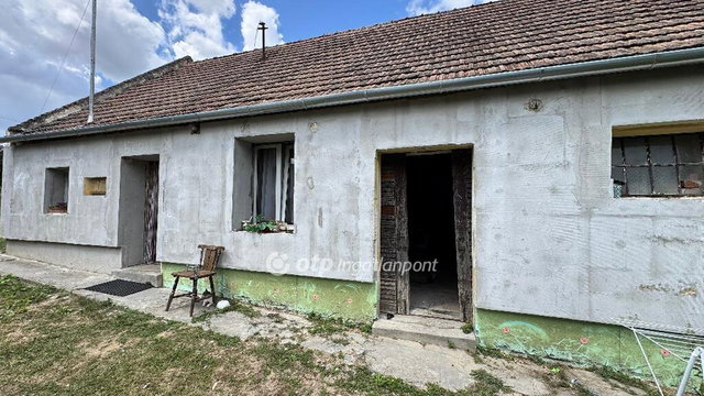 Eladó családi ház, Lovászpatonán 9.5 M Ft, 1 szobás