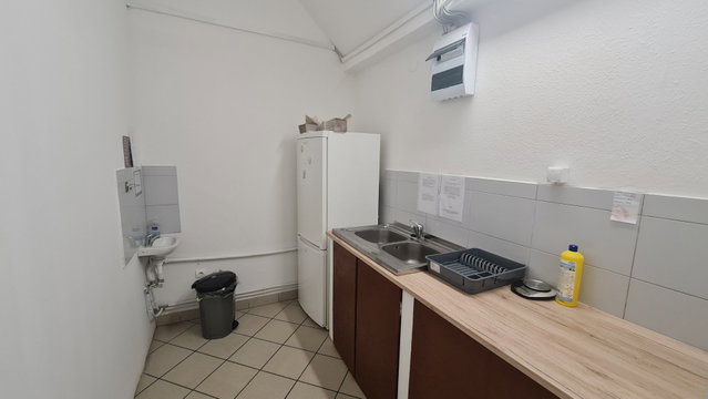 Eladó üzlethelyiség, Jászberényben 14.5 M Ft