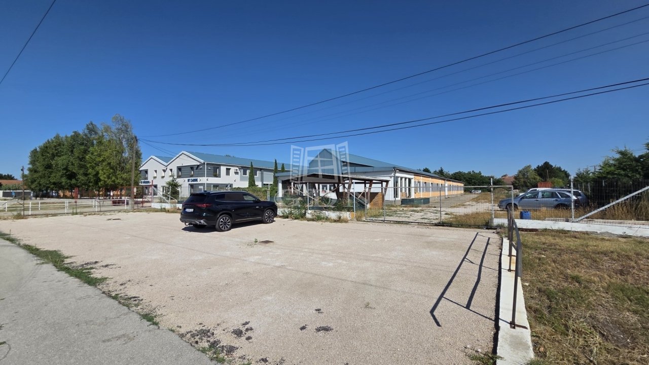 860m² · 2.000.000 ft